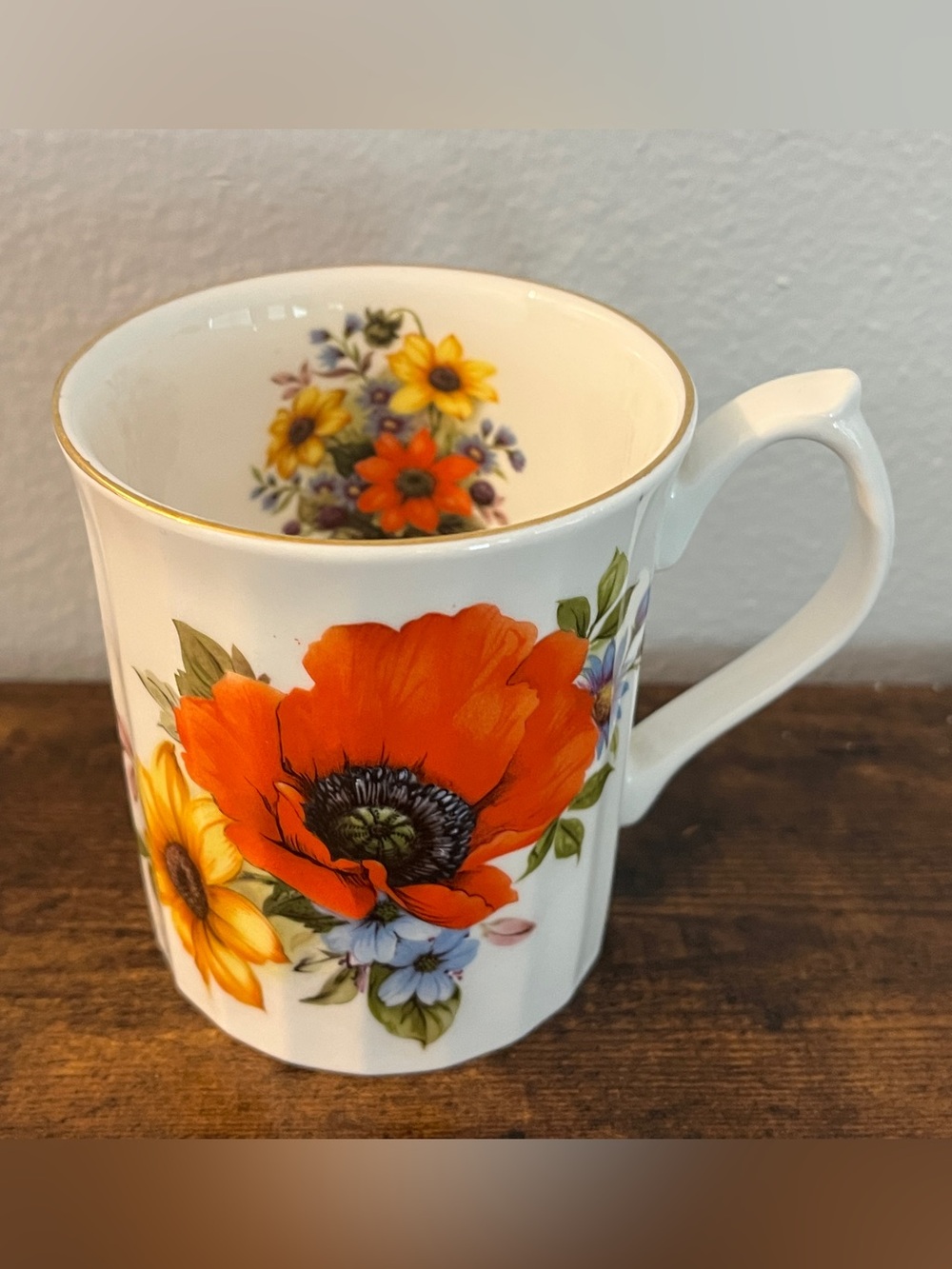 Vintage Elizabethan Bone China Coffee Tea Mug Poppy Sunflower England Gold Rim